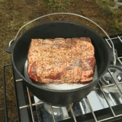 Camp Chef 14” Deluxe Dutch Oven - 12 Quart -AU Camping Equipment Sales P0O1dLIy0tS8jTcn5uM5ilDDQ