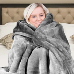 Laura Hill Faux Mink Blanket 800GSM Heavy Double-Sided - Silver 14 Laura Hill Faux Mink Blanket 800GSM Heavy Double-Sided - Silver -AU Camping Equipment Sales V6o ZnamdVaR9ubqeV6 l07VY
